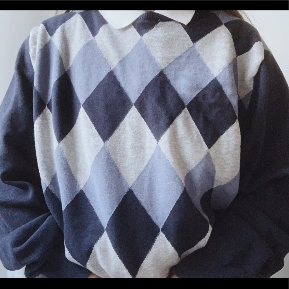 navy blue argyle sweater 💛